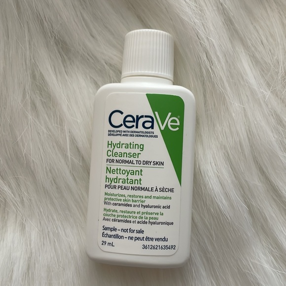 💖FREE ADD-ON💖 Facial Skincare Sample Bundle - Picture 6 of 6